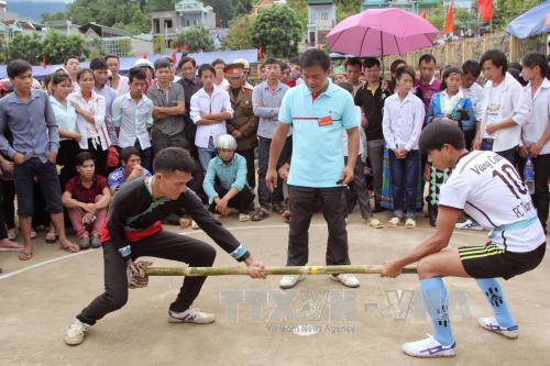 Lai Châu bảo tồn môn thể thao truyền thống đẩy gậy 